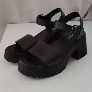Soda Black Platform Shoes Size 8.5